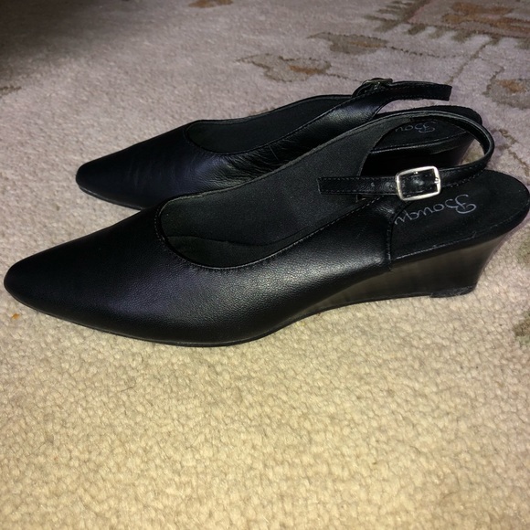 Black Wedges - Picture 1 of 4